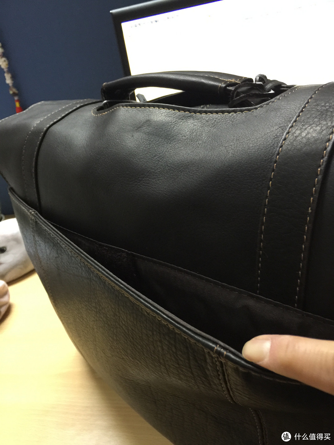 【2015情人节特别征稿】不是浪漫派的礼物：Samsonite 新秀丽 Colombian Leather Flapover Case 男包