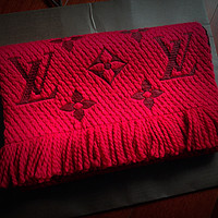 Louis Vuitton 路易·威登 Logomania 红色经典女款羊毛围巾 M72432