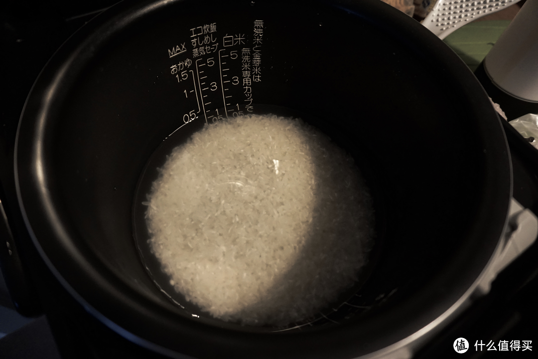为了米饭的清香：ZOJIRUSHI 象印 NP-BU10-BA 电饭煲