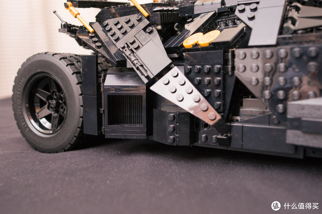 一不小心落坑里：LEGO 乐高 76023 Tumbler 蝙蝠车电影版开箱