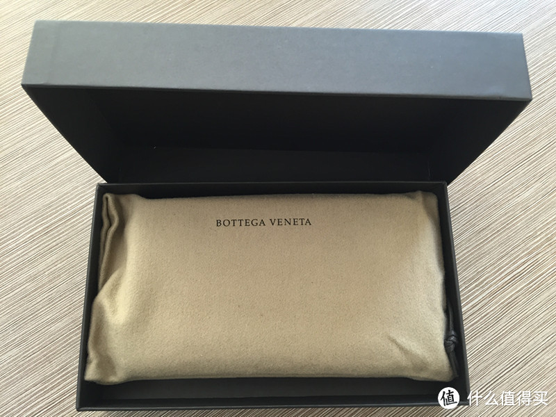 来之霓虹国的BOTTEGA VENETA 宝缇嘉 编织小牛皮手包