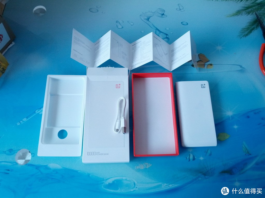 漫漫旅途的能源救星 一加来电 10000mAh 移动电源