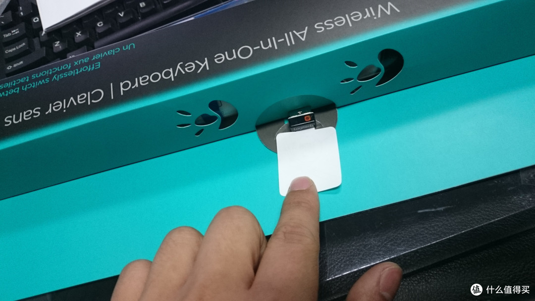 Logitech 罗技 TK820 HTPC 无线键盘 开箱