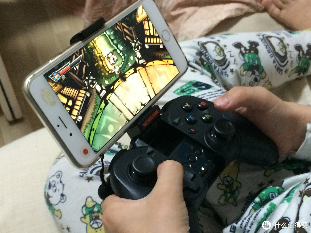 99元的游戏手柄，你值得买——Newgamepad 新游 N1 无线游戏手柄