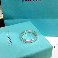 我为自己而买：那枚TIFFANY & Co 蒂凡尼最白菜的银戒指