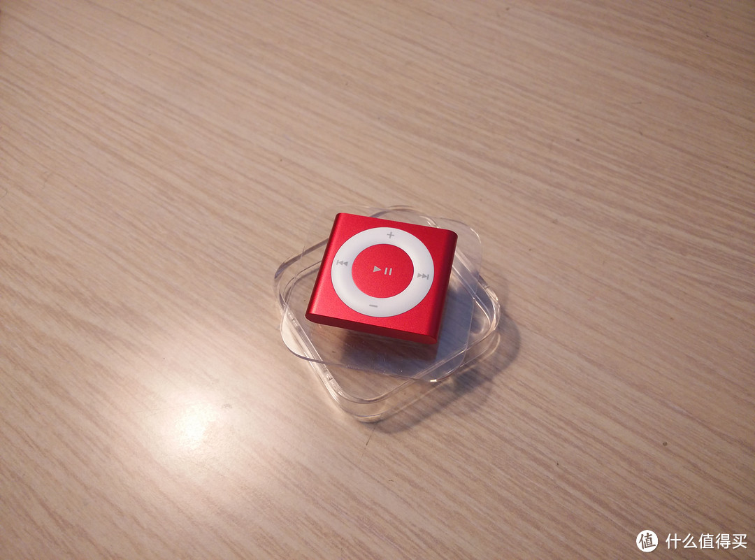 给女友的情人节礼物：镌刻iPod shuffle RED特别版