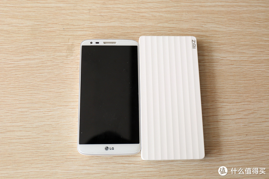 小米的儿子叫紫米:ZMI PB810 聚合物移动电源