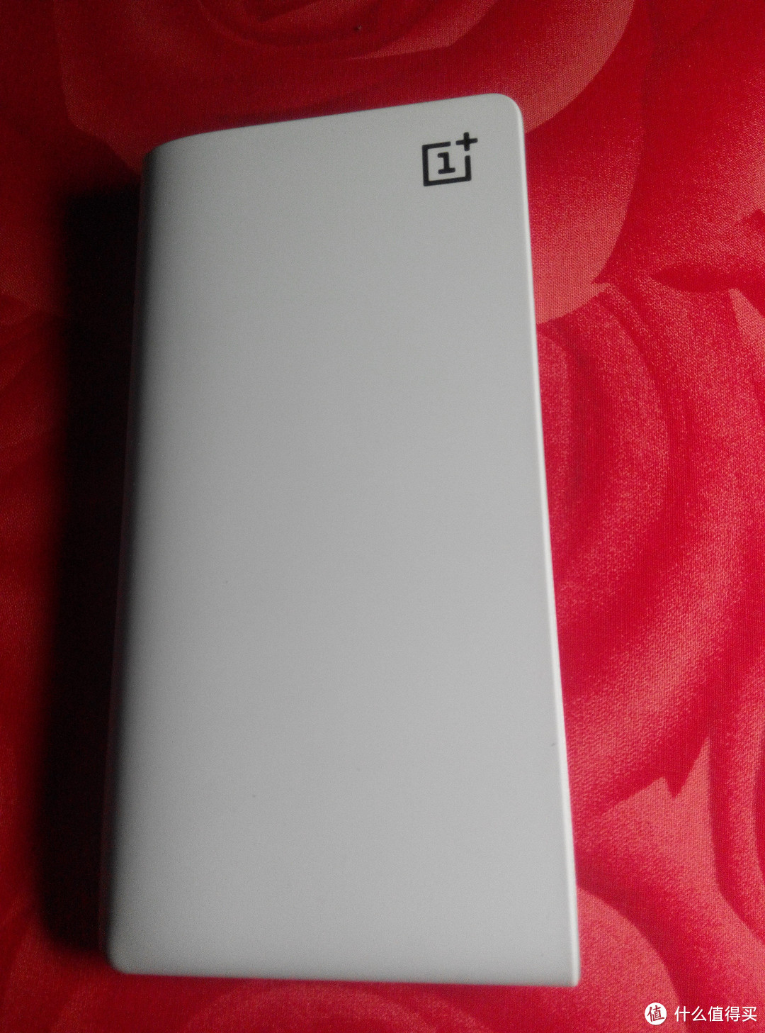 颜值控利器，它都被惊到了——OnePlus移动电源