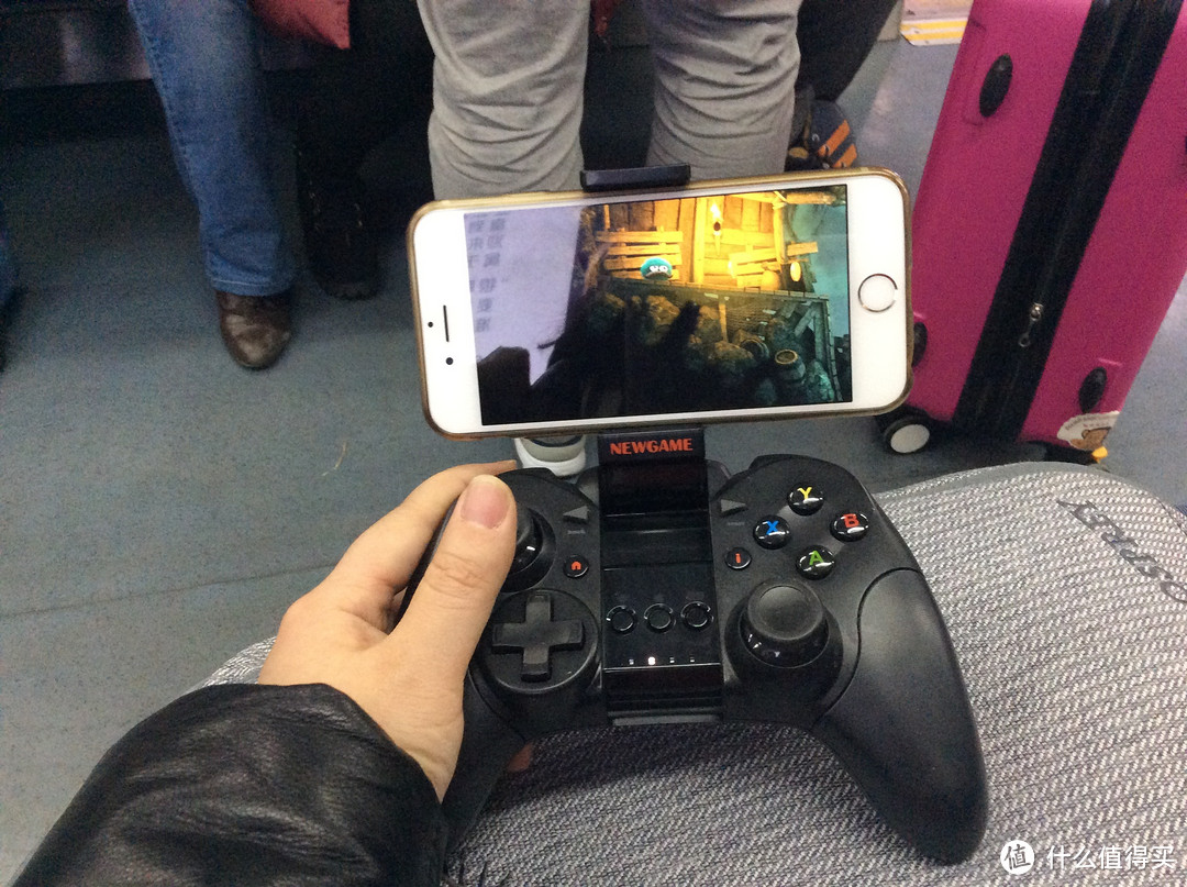 一定会随身携带的小玩具——Newgamepad 新游 N1 无线游戏手柄