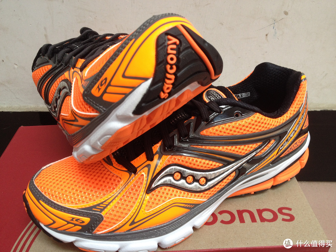 中年发福男的痛定思痛：saucony 索康尼Hurricane 16 *级 男款稳定跑鞋入手