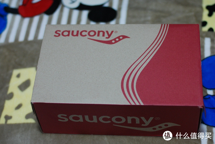 出人意料的弹性：saucony 索康尼 Ride 7 跑鞋 2E码与A记对比