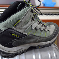 入门级登山靴，便宜实惠，穿着HI-TEC 海泰客 20-5B083 登山靴 登黄山