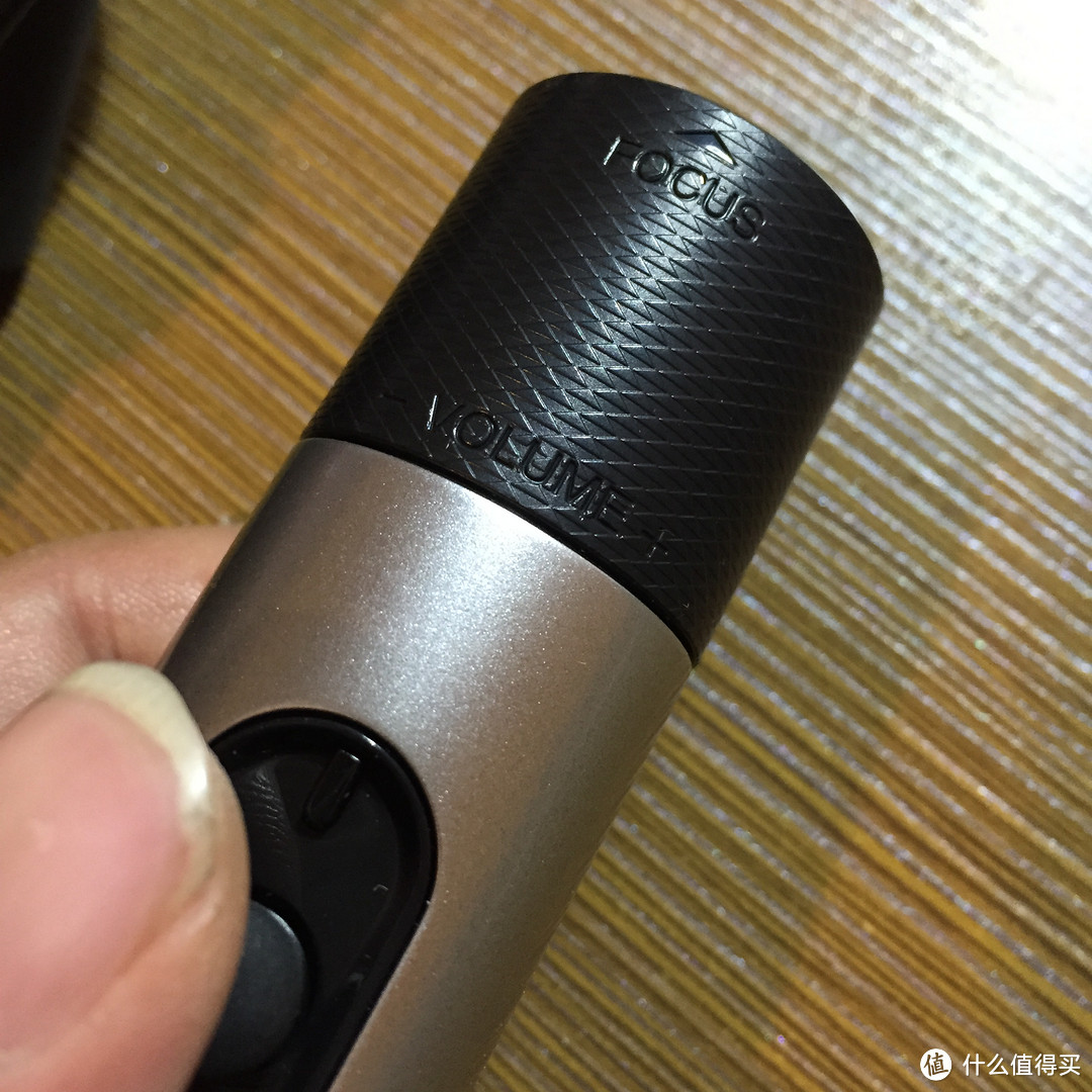 JmGo 坚果 G1  微型投影仪