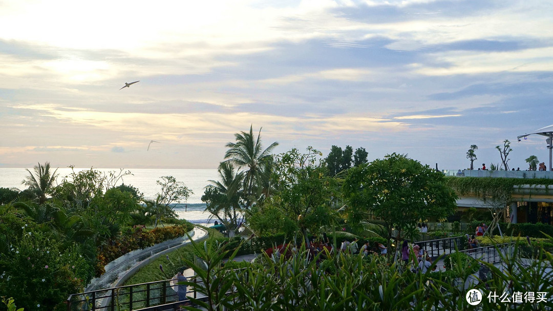 巴厘岛度假攻略 — 亚航、出入境、电话卡、库塔和日航酒店，兼论吉隆坡