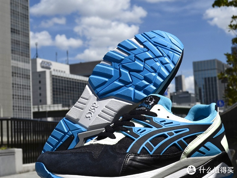 ASICS Gel-Kayano Trainer "Glow In Dark" 夜光限定版