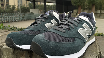 美亚入手两双 New Balance ML574 跑鞋