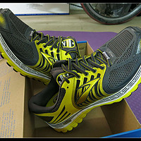 Brooks 布鲁克斯 Glycerin 11 男款缓震跑鞋