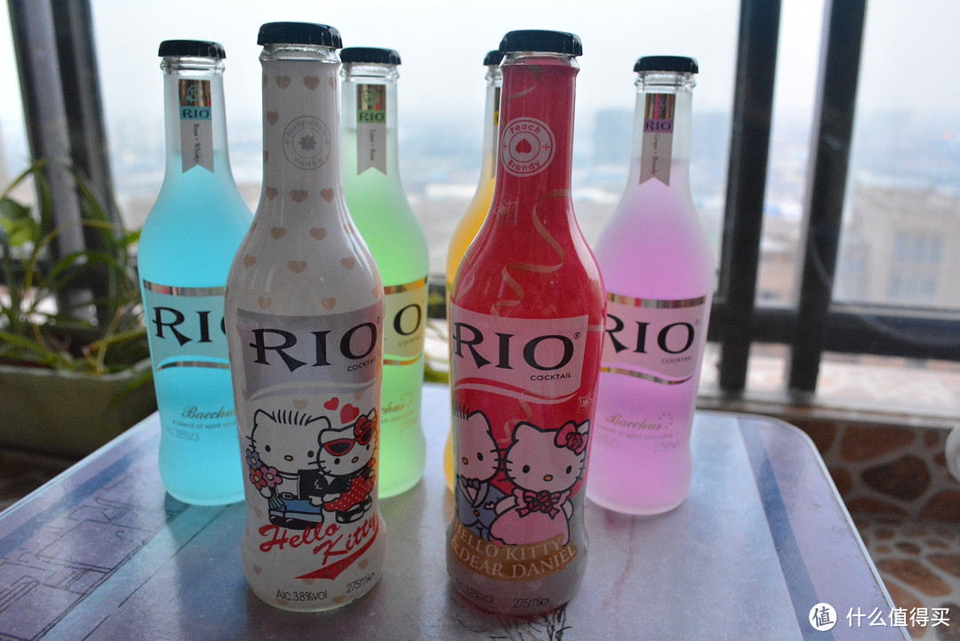 过年喝点鸡尾酒，HELLO KITTY版 新春幻彩装 RIO 锐澳