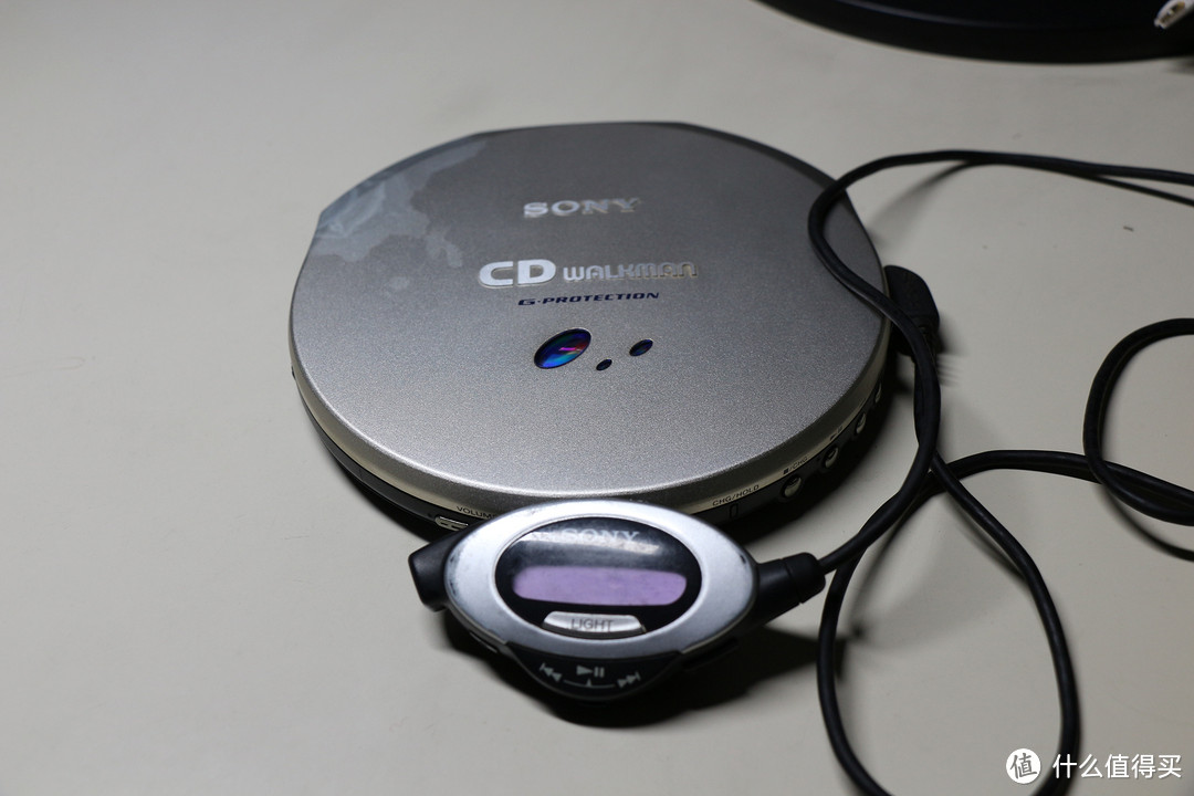 来自上世纪的回响：SONY 索尼 D-EJ915 CD随身听