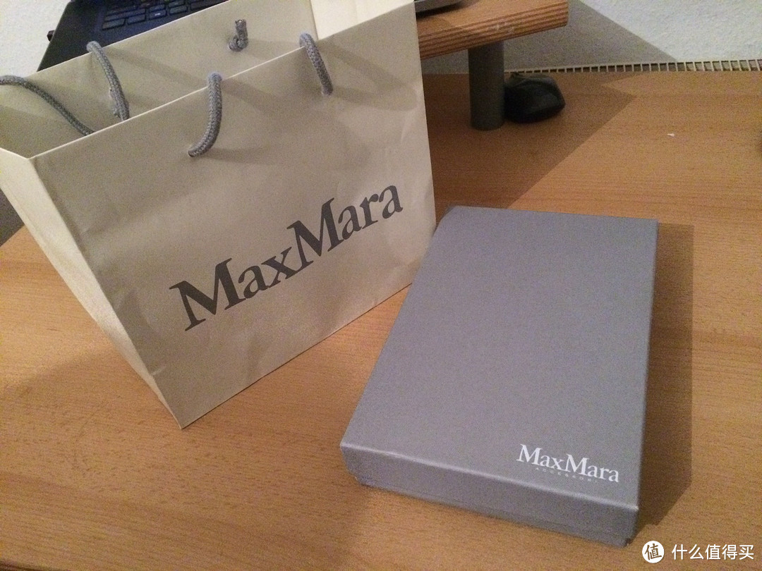 给老妈的白菜价小礼物：Max Mara 女士手拿包