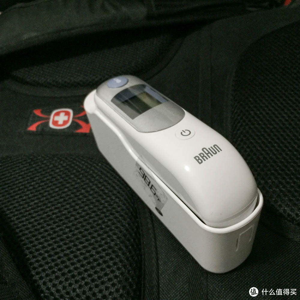 美亚直邮 BRAUN 博朗 IRT6500US 耳温枪，与台胜红外线额温枪HTD8808C的简单对比