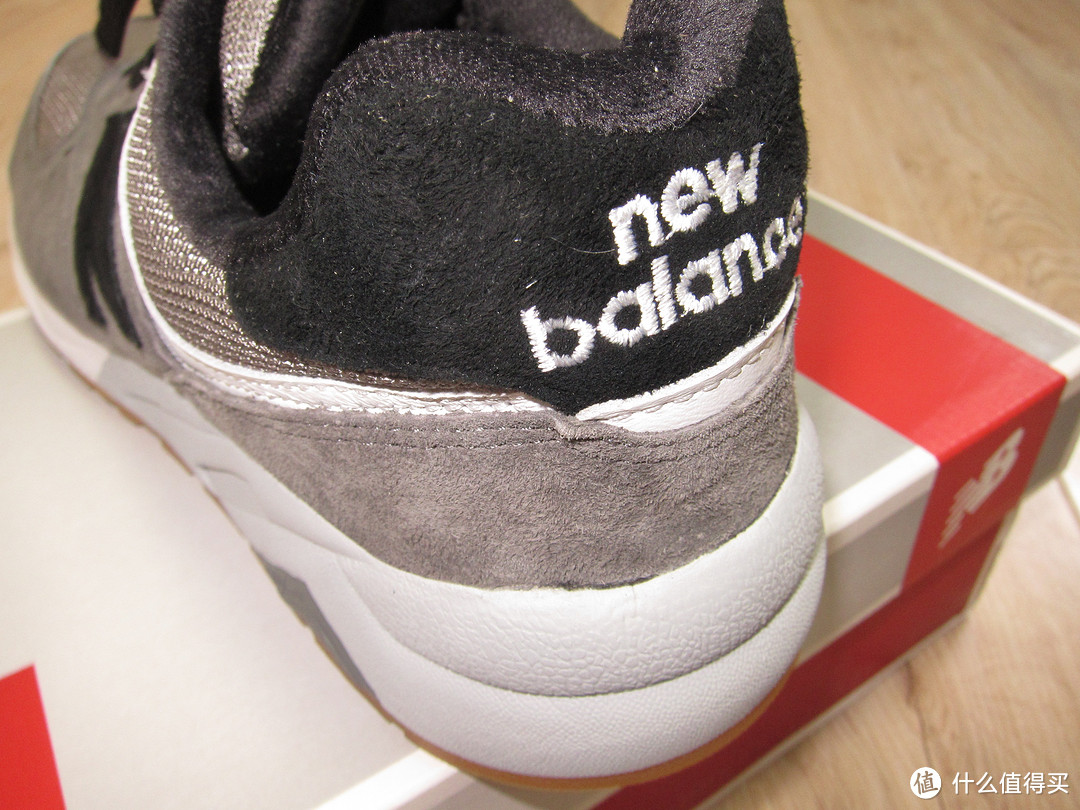 大众中的小众：New Balance 新百伦 MRT572 男士经典复古跑鞋