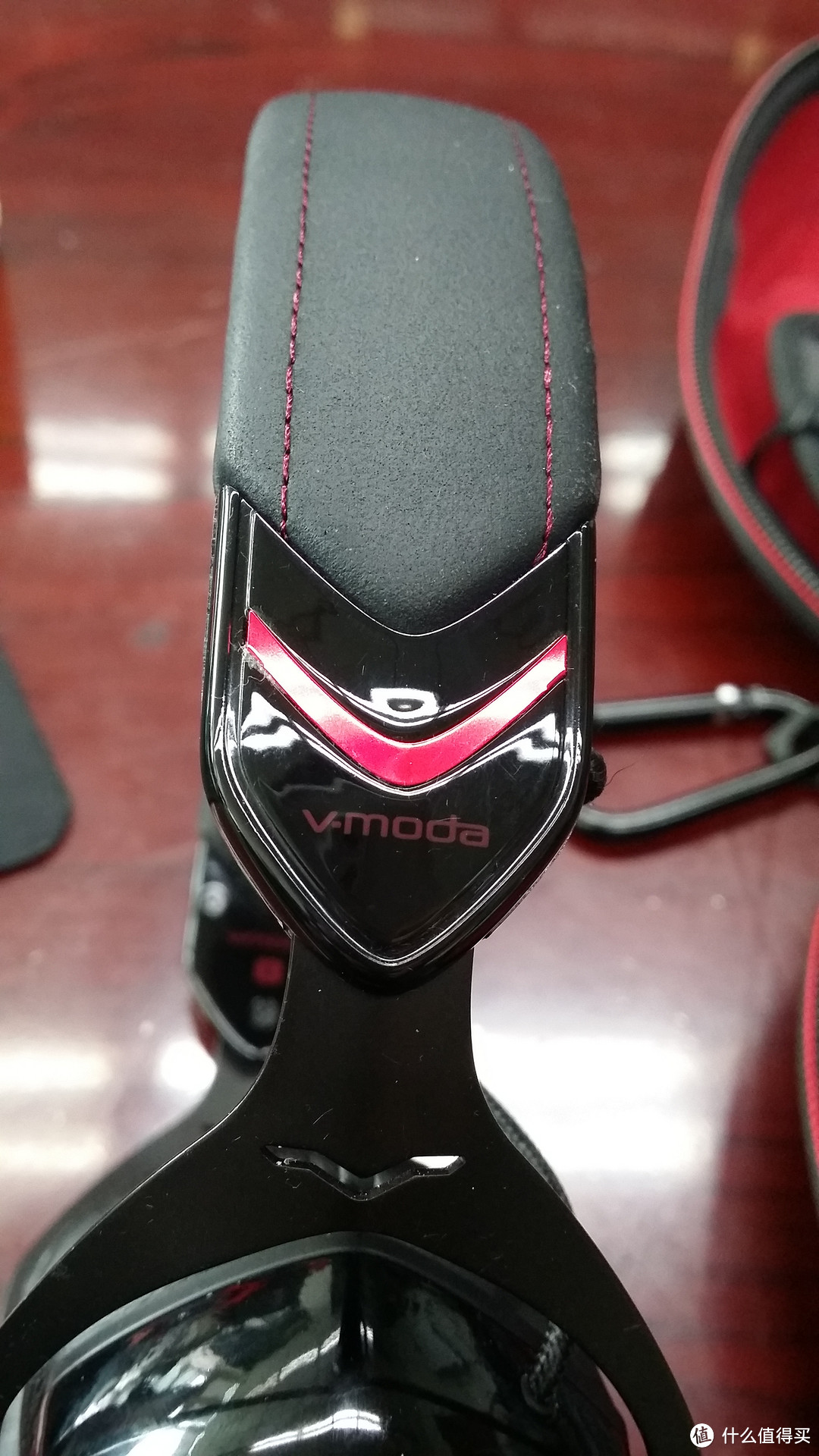 V-MODA Crossfade M-80 隔音头戴式耳机