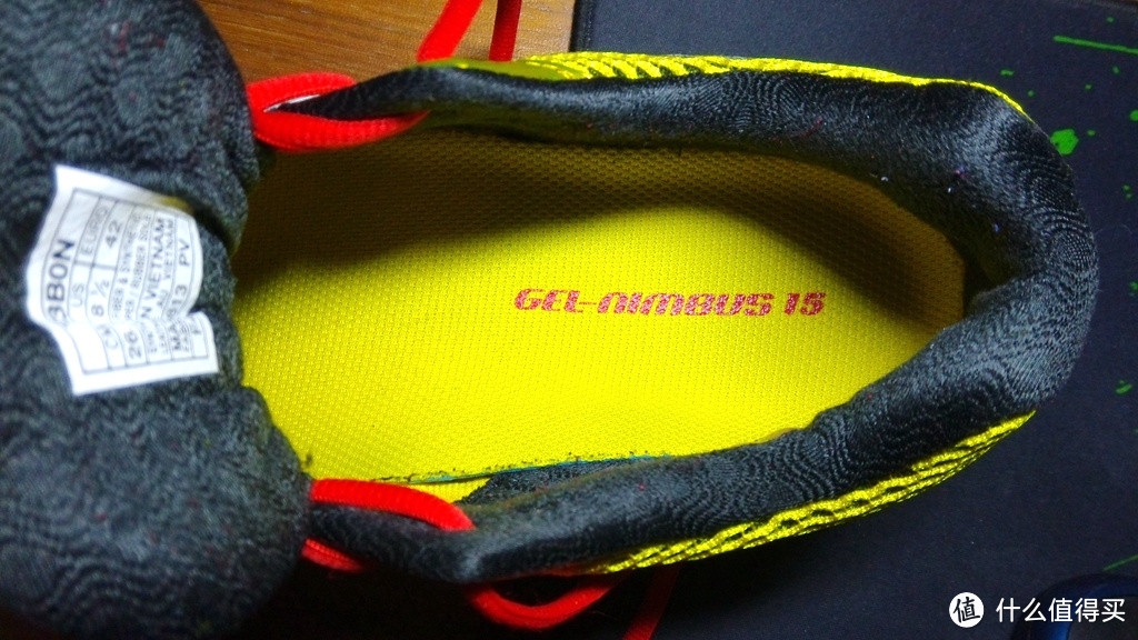 ASICS 亚瑟士 GEL-Nimbus 15 跑鞋