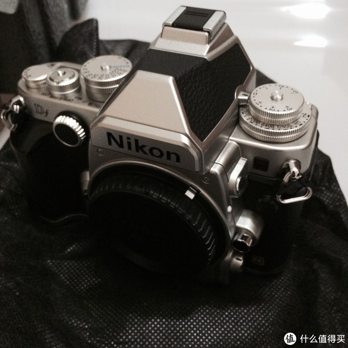 复古情怀:Nikon 尼康 Df 全画幅复古数码单反相机