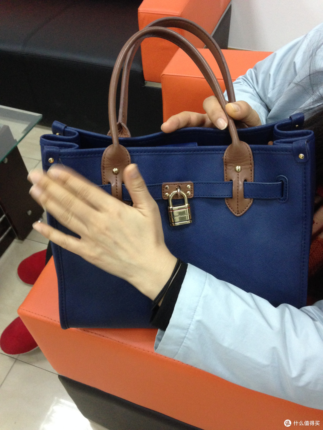 首次帮闺蜜LD海淘的Tommy HilfigerHeritage Lock Saffiano 女包