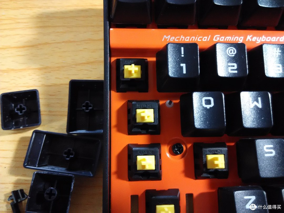 国产机械轴诚意之作:RAPOO 雷柏 V500 机械键盘 使用体验