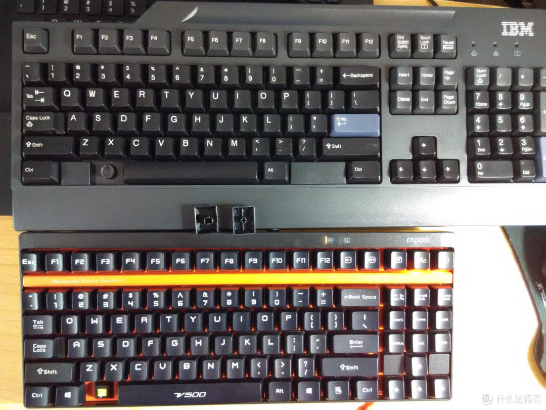 国产机械轴诚意之作:RAPOO 雷柏 V500 机械键盘 使用体验