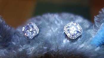 27刀换来玻璃中的钻石：Sterling Silver Zirconia Halo 镀铂 施华洛世奇水晶镶嵌 耳钉