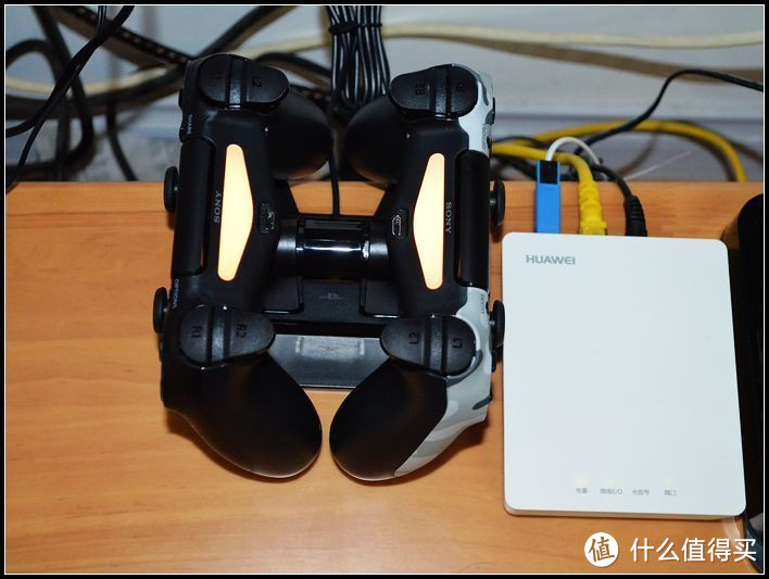 再也不用为充电犯愁了！PowerA DualShock 4 Controller Charging Station PS4双手柄充电器