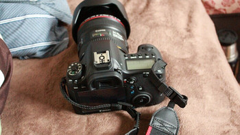 Canon 佳能 EOS 700D 单反套机 （EF-S 18-55mm f/3.5-5.6 IS STM 镜头）