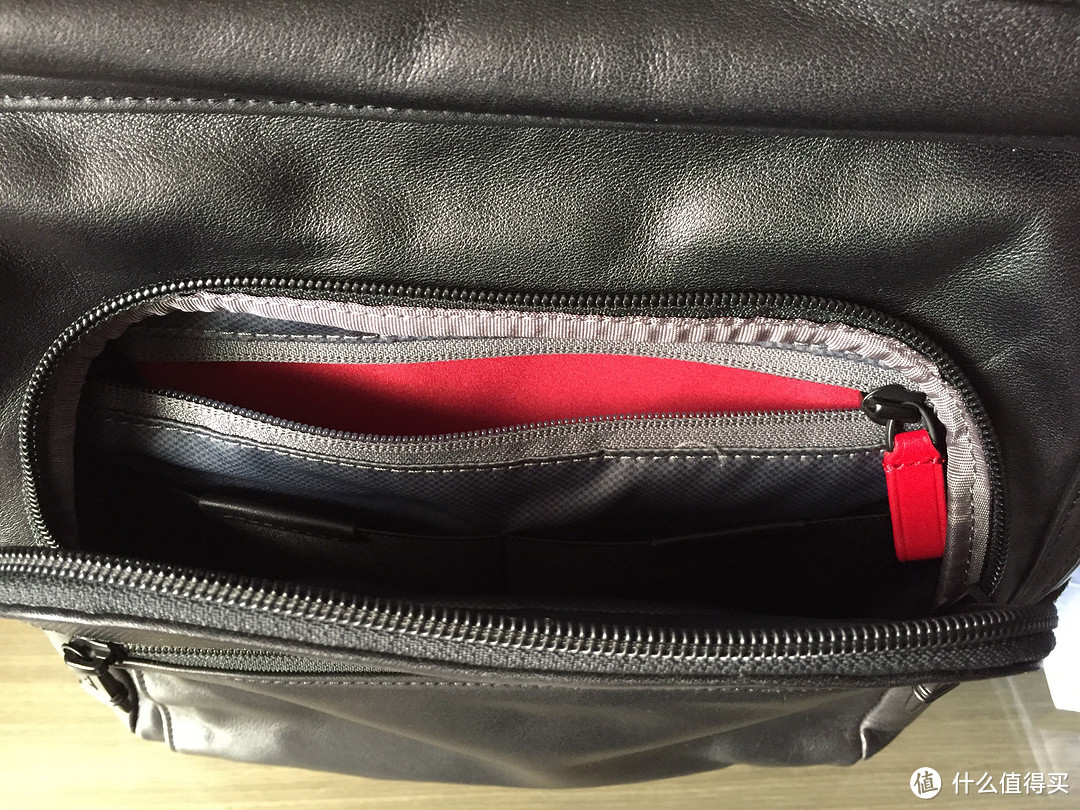 Tumi Alpha 2 T-Pass Business Class Leather Brief 双肩背包