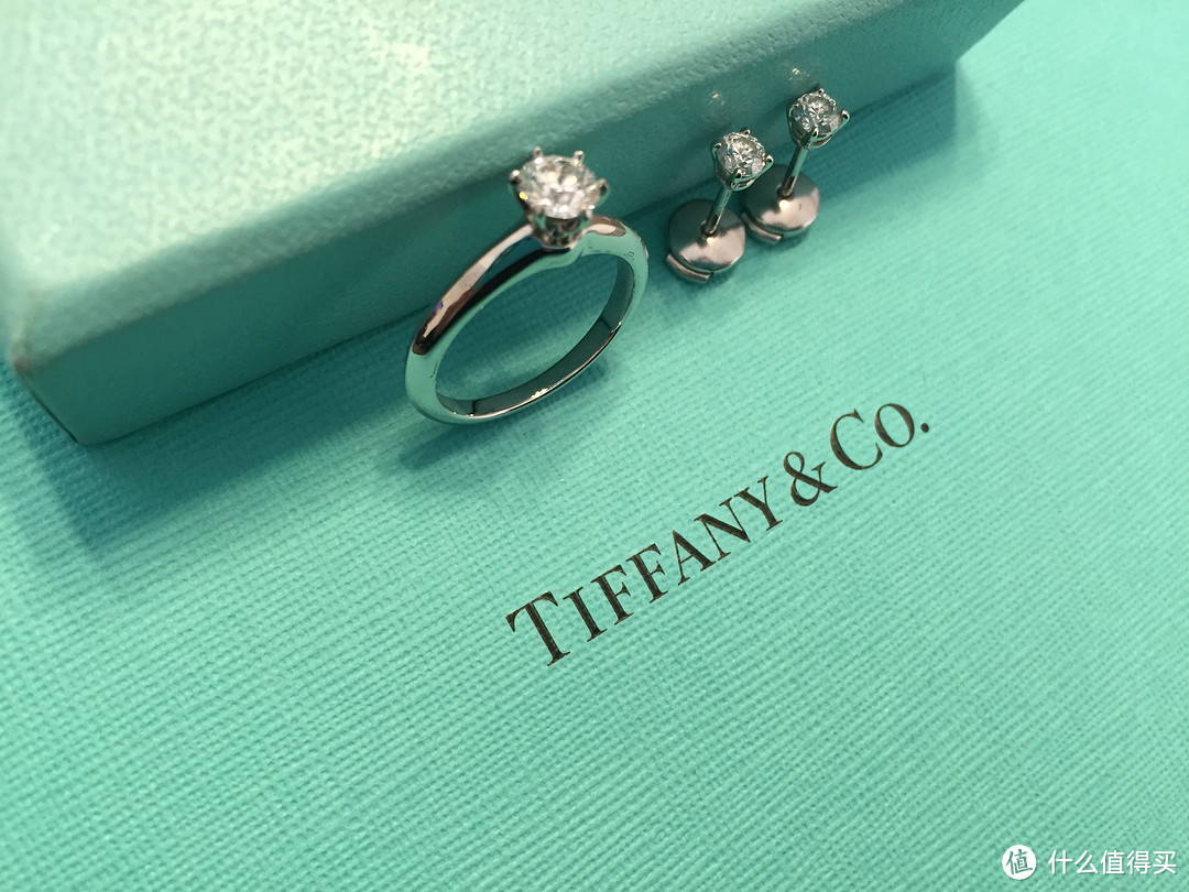 赫本迷收到的蒂凡尼：TIFFANY & Co 订婚戒指和耳钉