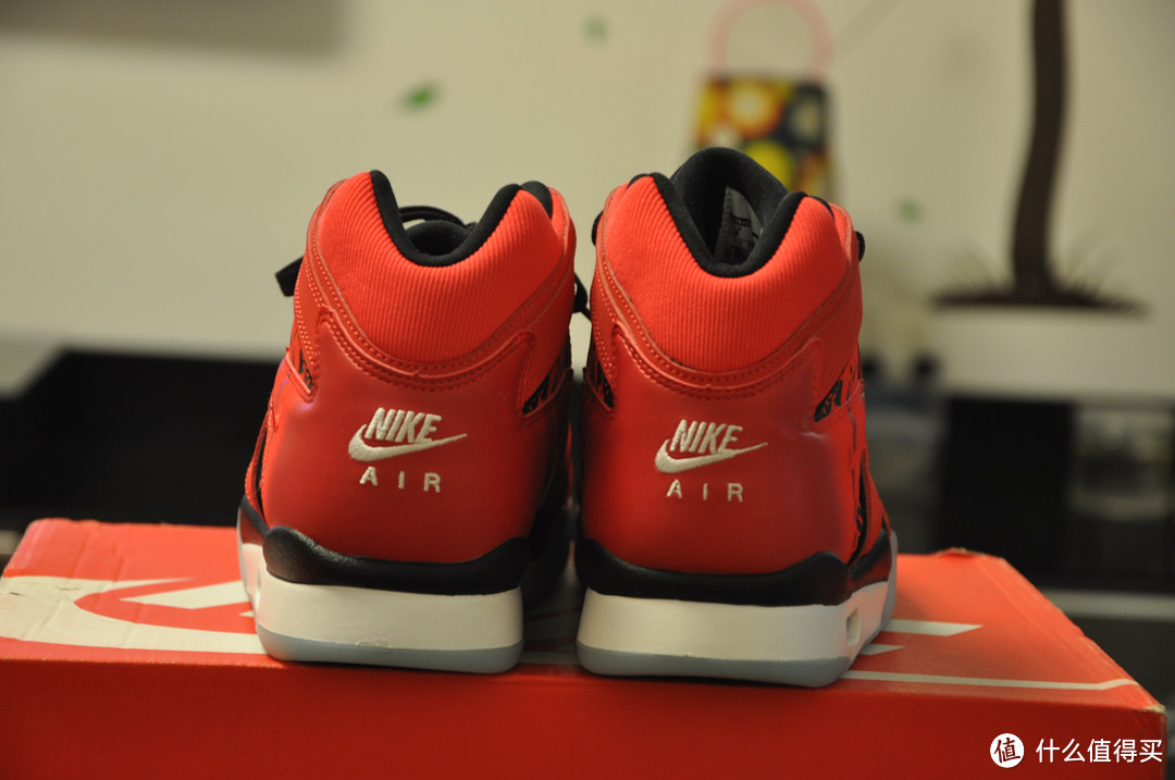 NIKE 耐克 Air Tech Challenge Hybrid Chilling Red 配色 阿加西 复刻 网球鞋