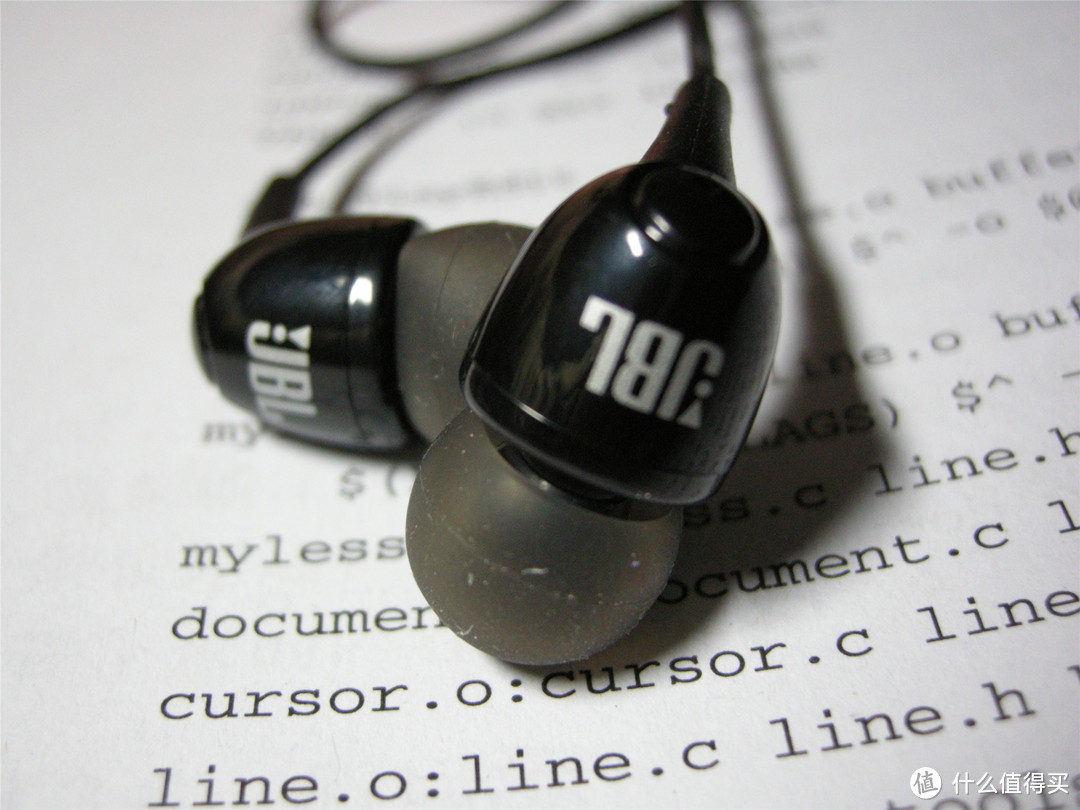 便宜简单好用就好：JBL T100A 通讯耳机
