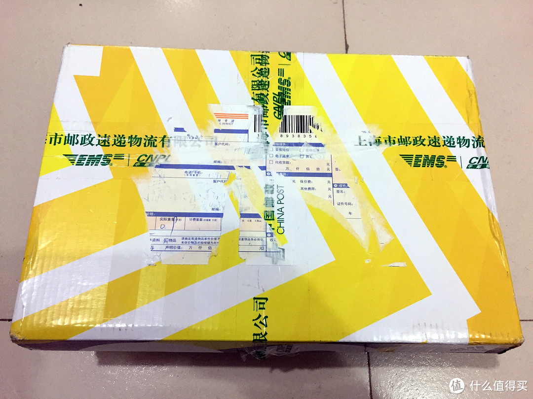 阿迪的爆米花：“史上最佳动能跑鞋”adidas 阿迪达斯 ultraboost 开箱