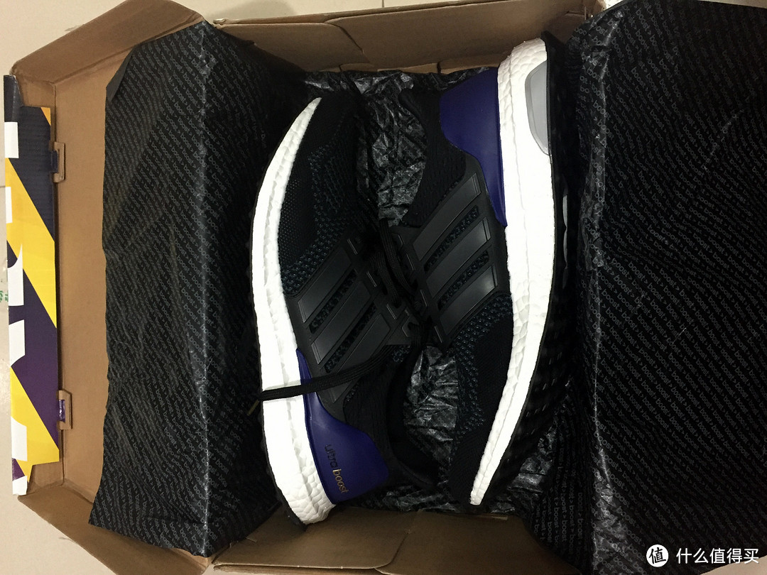 阿迪的爆米花：“史上最佳动能跑鞋”adidas 阿迪达斯 ultraboost 开箱