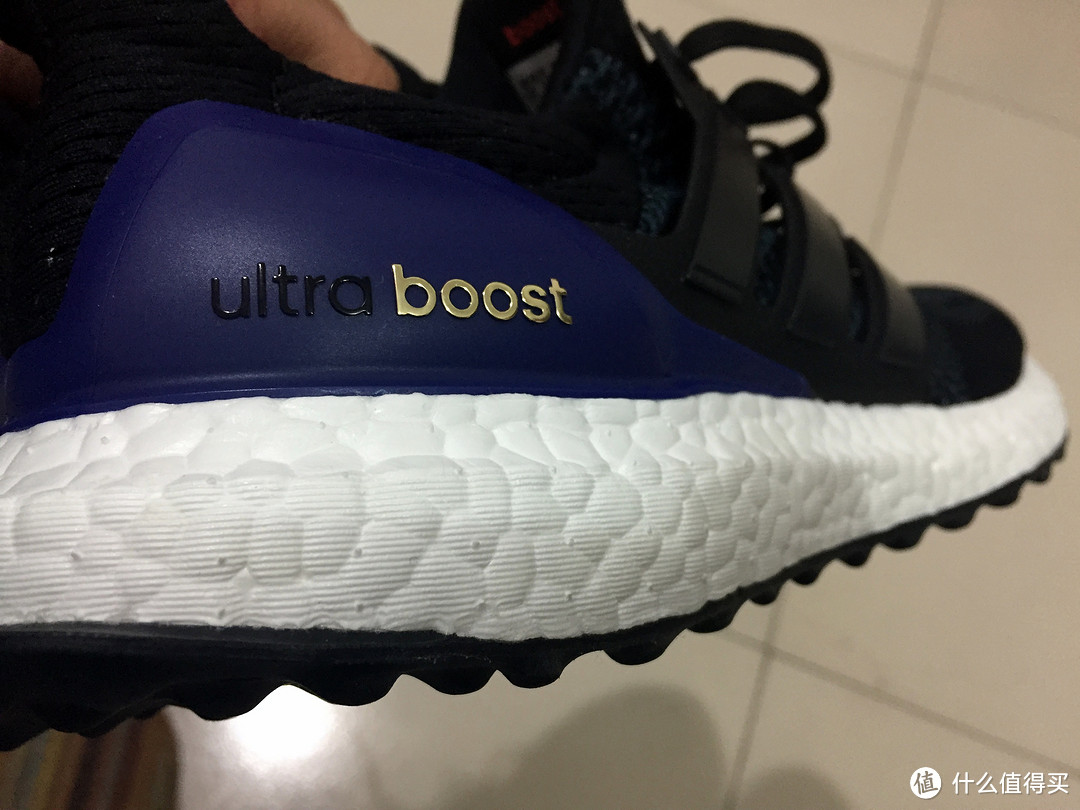 阿迪的爆米花：“史上最佳动能跑鞋”adidas 阿迪达斯 ultraboost 开箱