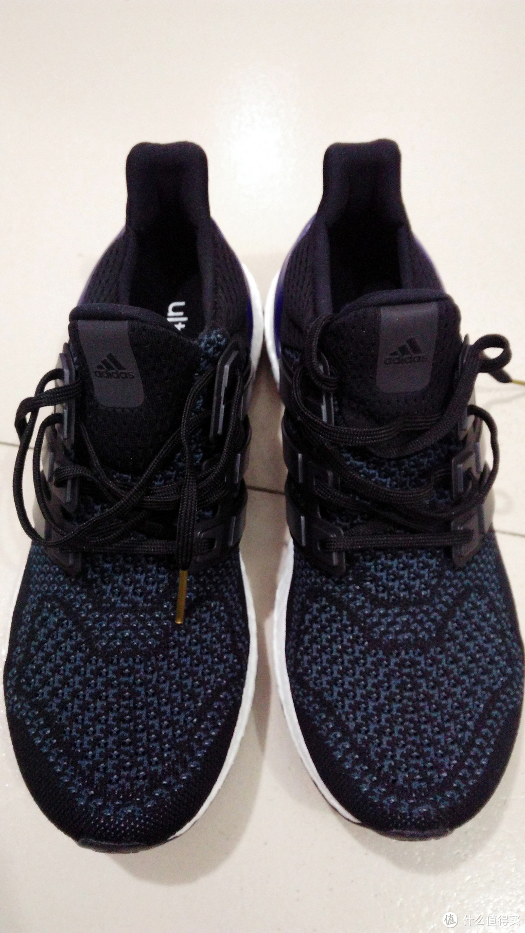 阿迪的爆米花：“史上最佳动能跑鞋”adidas 阿迪达斯 ultraboost 开箱