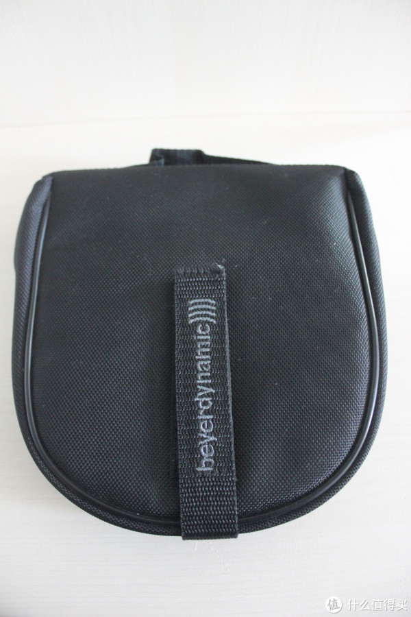 三频均衡的便携监听耳机:beyerdynamic 拜亚动