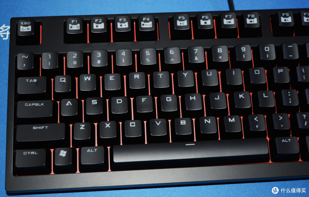 人生第一款机械键盘:coolermaster 酷冷至尊 烈焰枪竞技版红轴92键