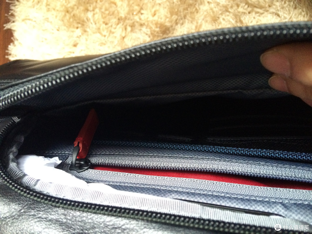 总统范儿，你也可以！观海哥同款：TUMI 塔米 Luggage Alpha Expandable 真皮可扩展公文包