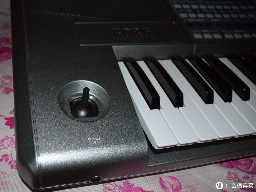 成人的音乐梦：万元级高端电子琴、编曲键盘 — KORG PA900