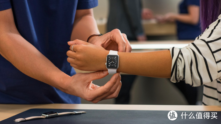 提前两周试用 Apple Watch：苹果新建三家 Apple Watch 专卖店