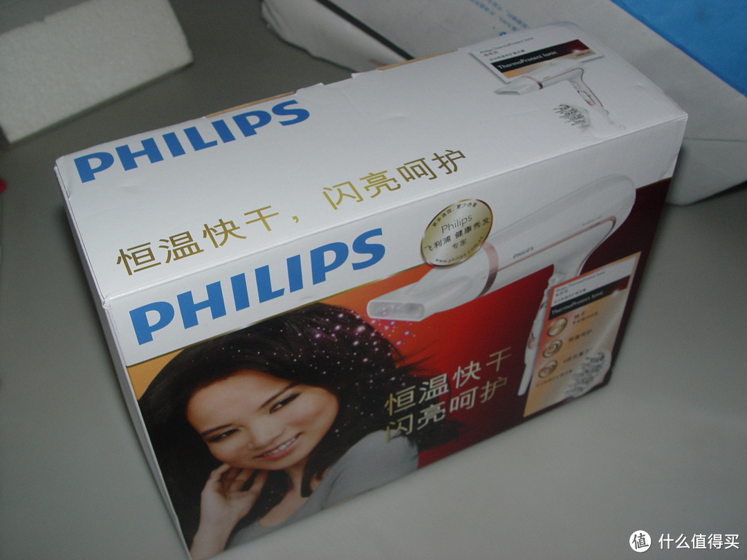 给LP的节日礼物：PHILIPS 飞利浦 HP8235/00 负离子电吹风、HP4585 负离子梳