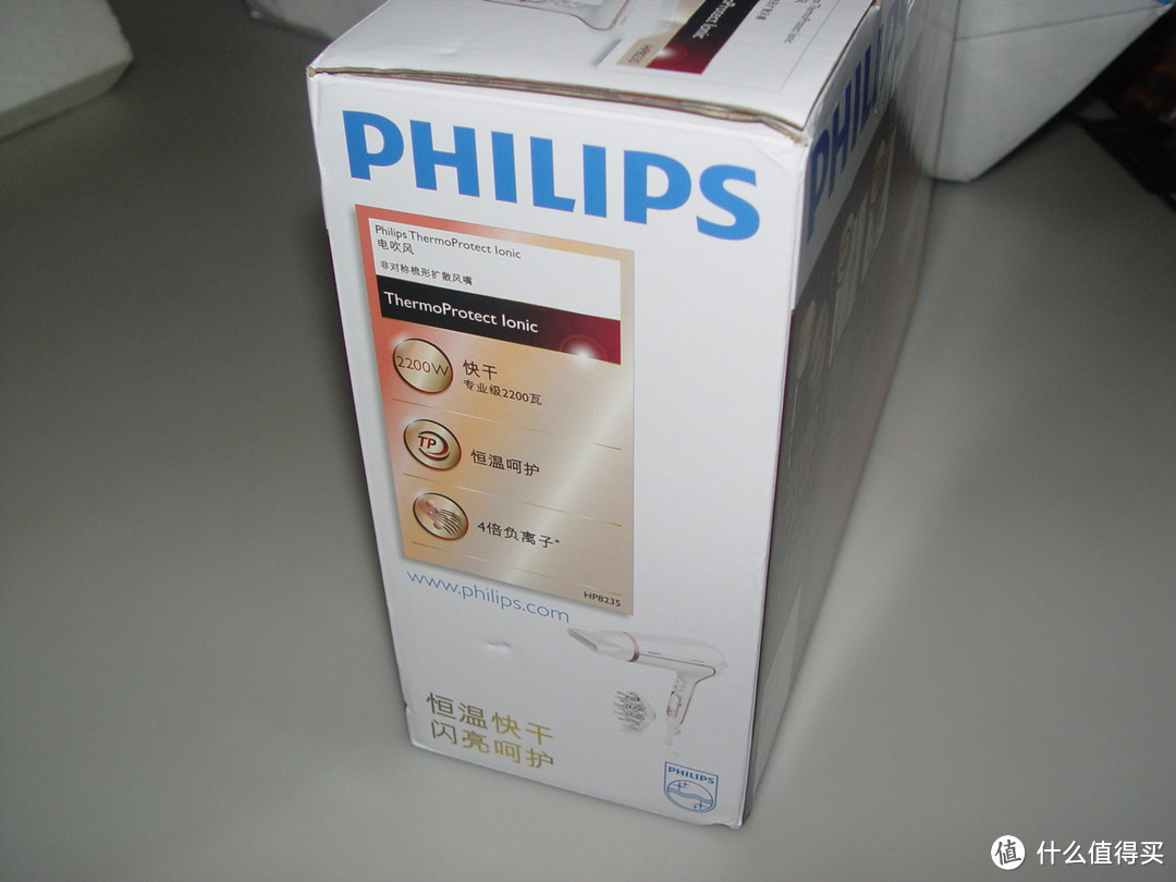 给LP的节日礼物：PHILIPS 飞利浦 HP8235/00 负离子电吹风、HP4585 负离子梳